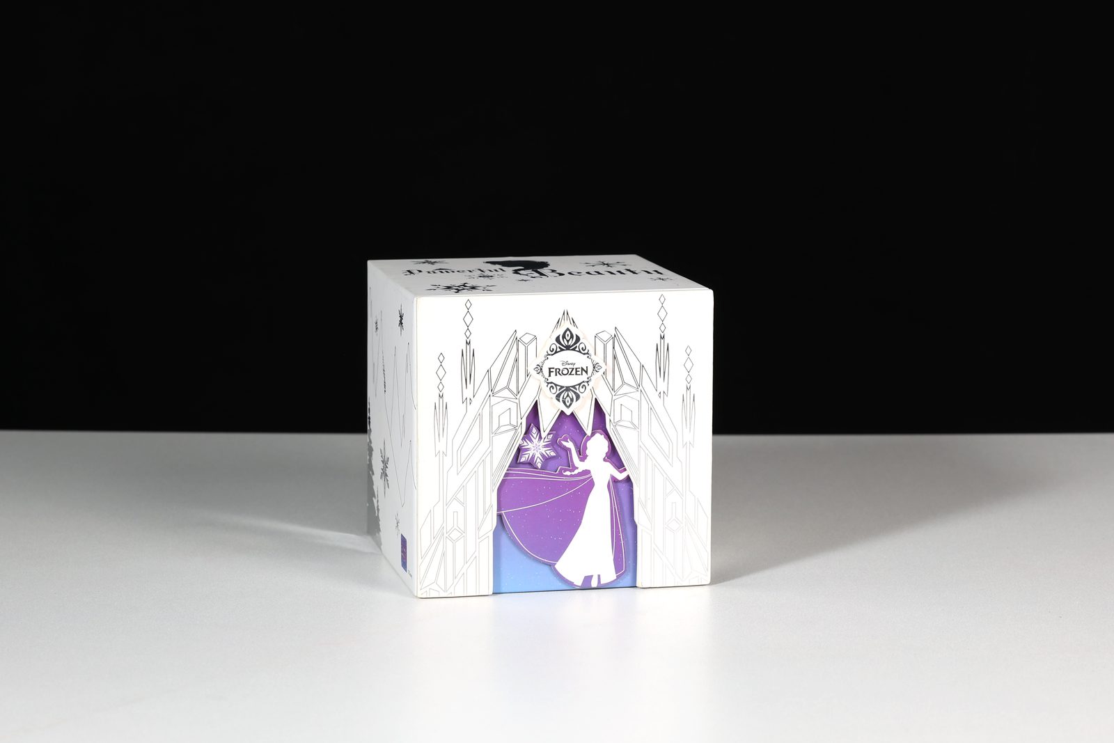 Winter Snowflake Theme Gift Box