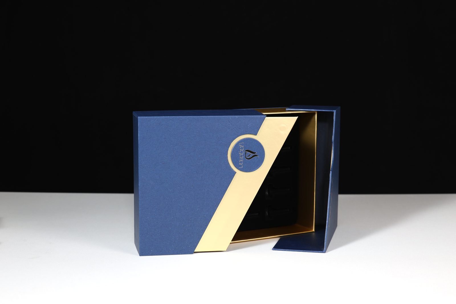 Angled Double-Door Gift Box