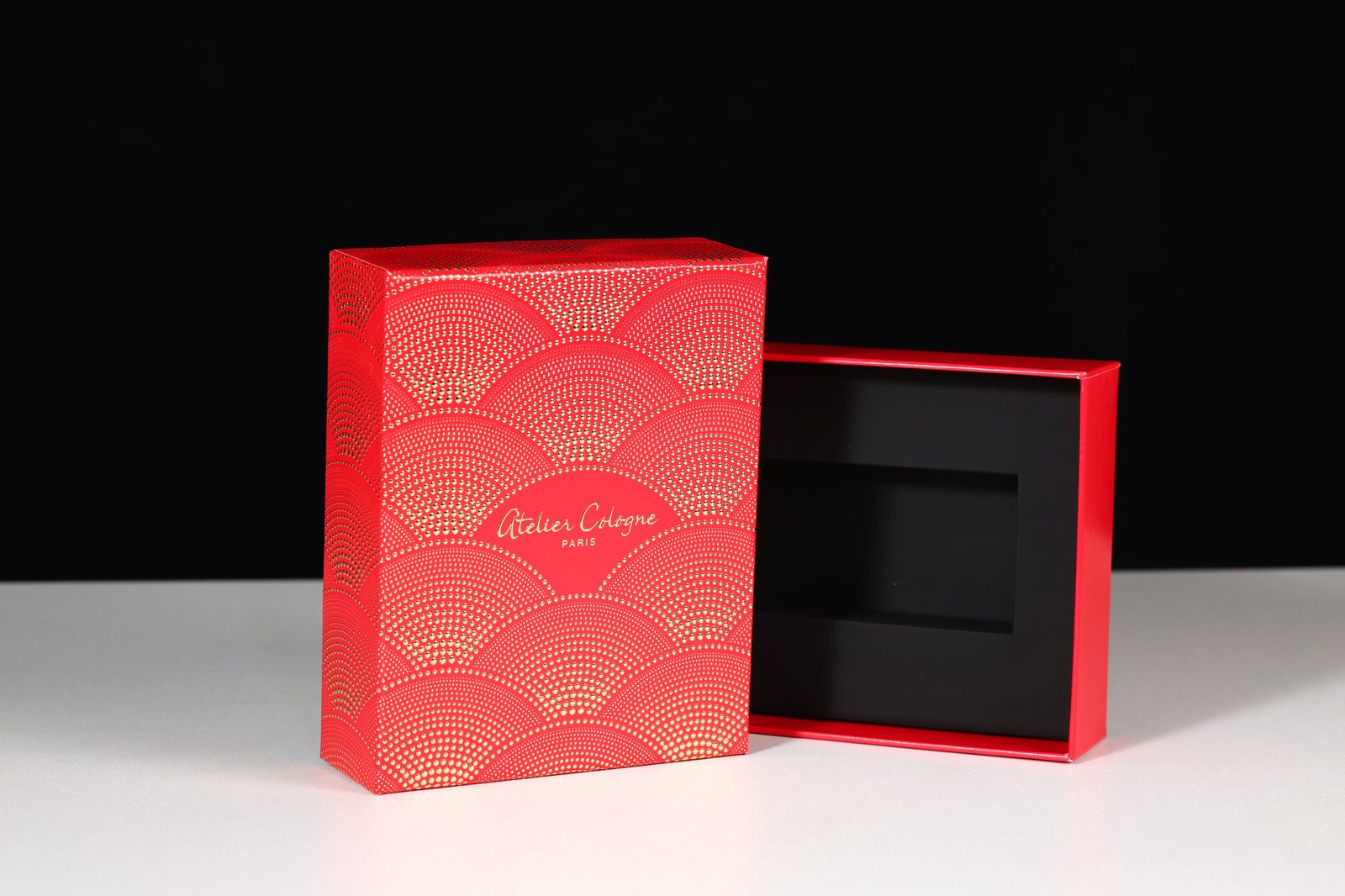 Red Wave Luxury Gift Box